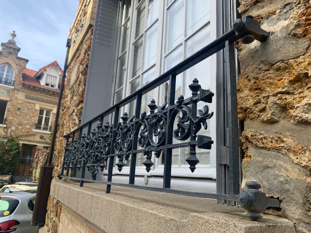 Entretien ferronneries à Rueil-Malmaison : la façade après les travaux réalisés par ATRED