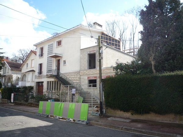 Avant : isolation thermique par l’extérieur d’une maison à Chaville